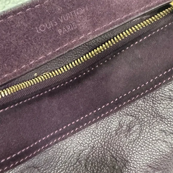 Louis Vuitton Elegant Purple Designer Women's Bag - Picture 10 of 10